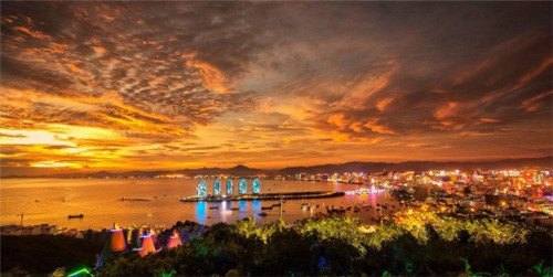 炒素火腿青椒怎么炒（青椒炒素火腿的做法）